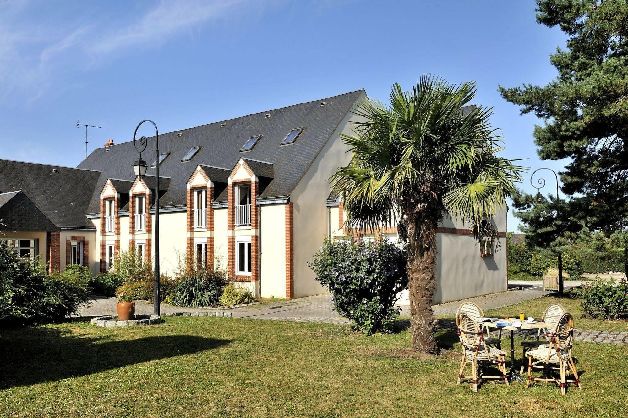 Logis Hotel Restaurant Du Labrador Saint-Benoit-sur-Loire Exterior photo